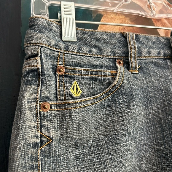 Volcom Blue Jean Shorts with Distressed Hem size 1 - Picture 3 of 16
